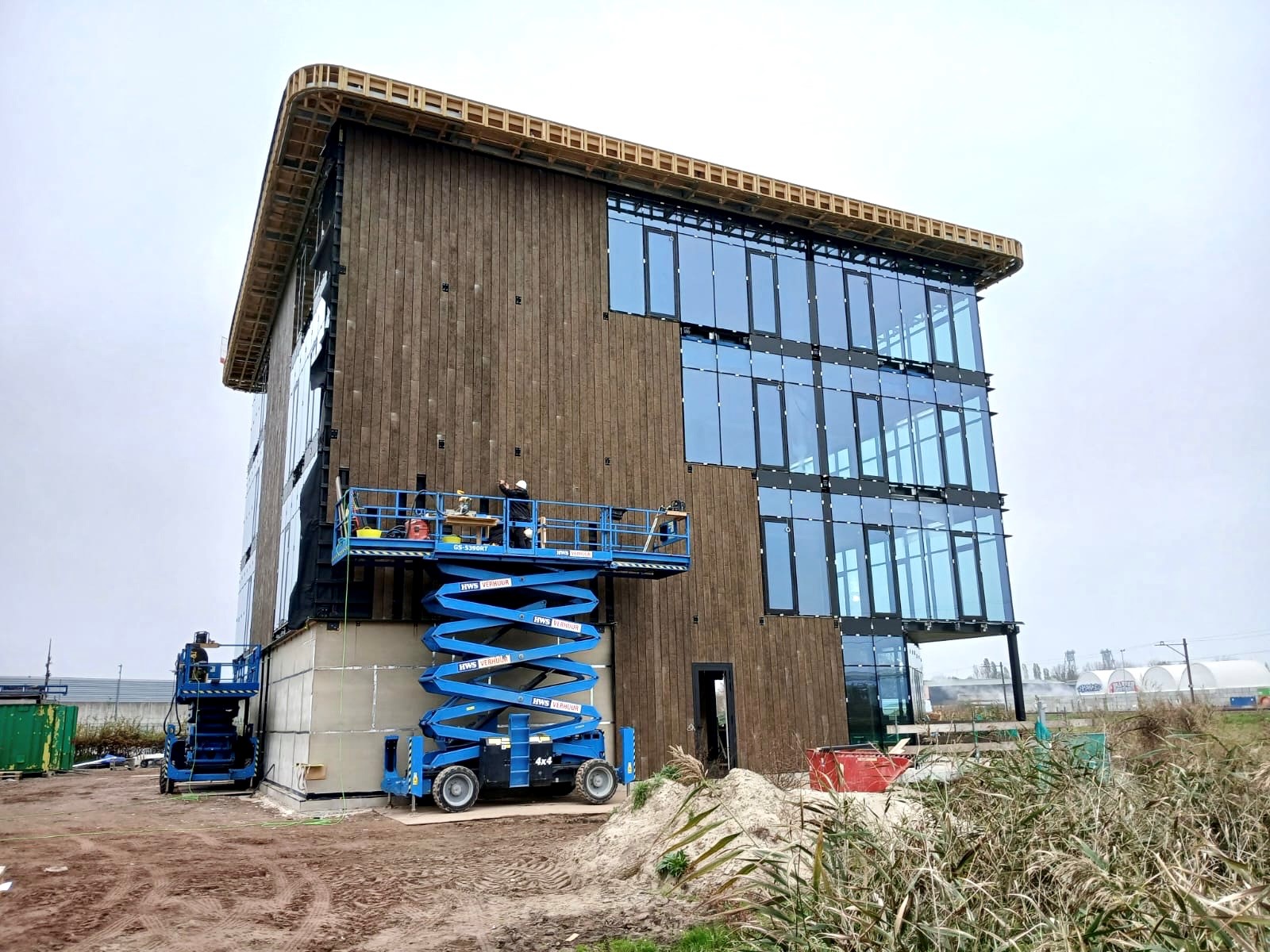 Nieuwbouw kantoorpand Gouwelandenlaan 5 Alphen aan den Rijn -  project van Aannemingsbedrijf G. Bruijnes